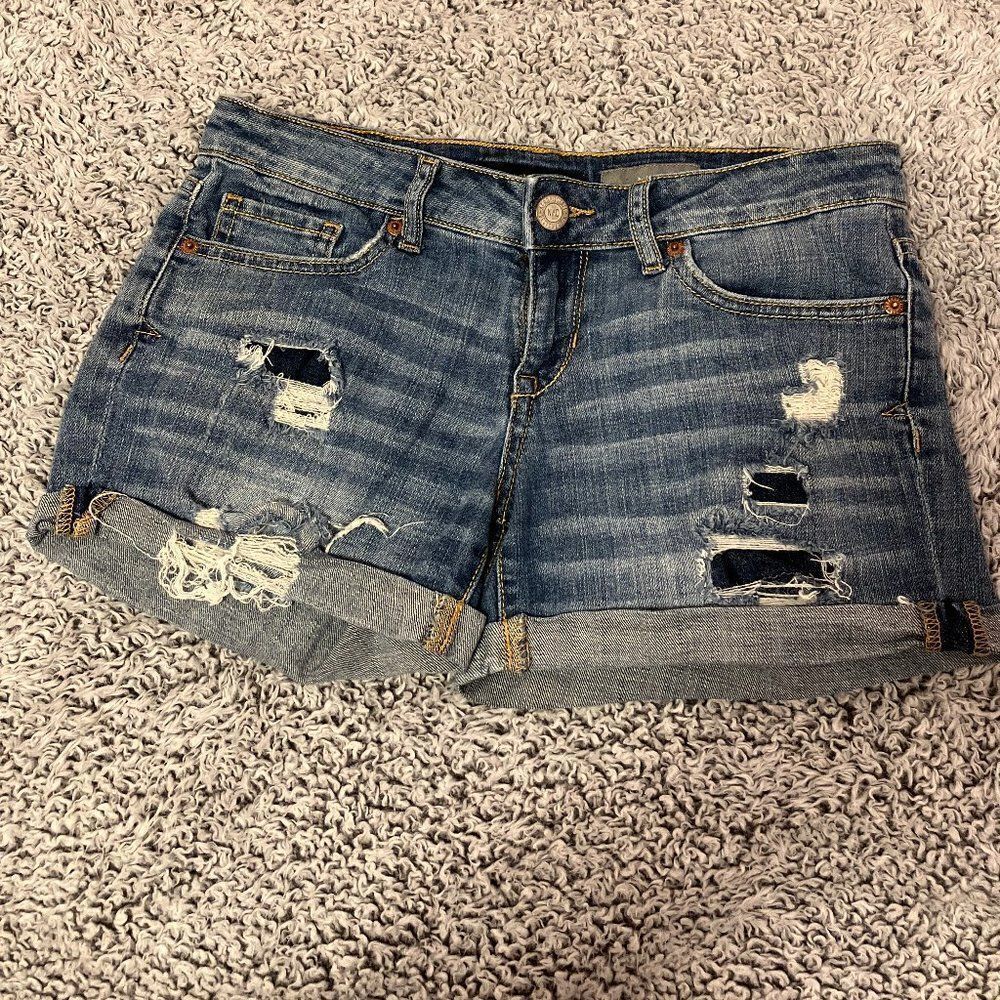 AEROPOSTALE 4 Midi Medium Blue Denim Distressed / Destroyed Cuffed Sh…